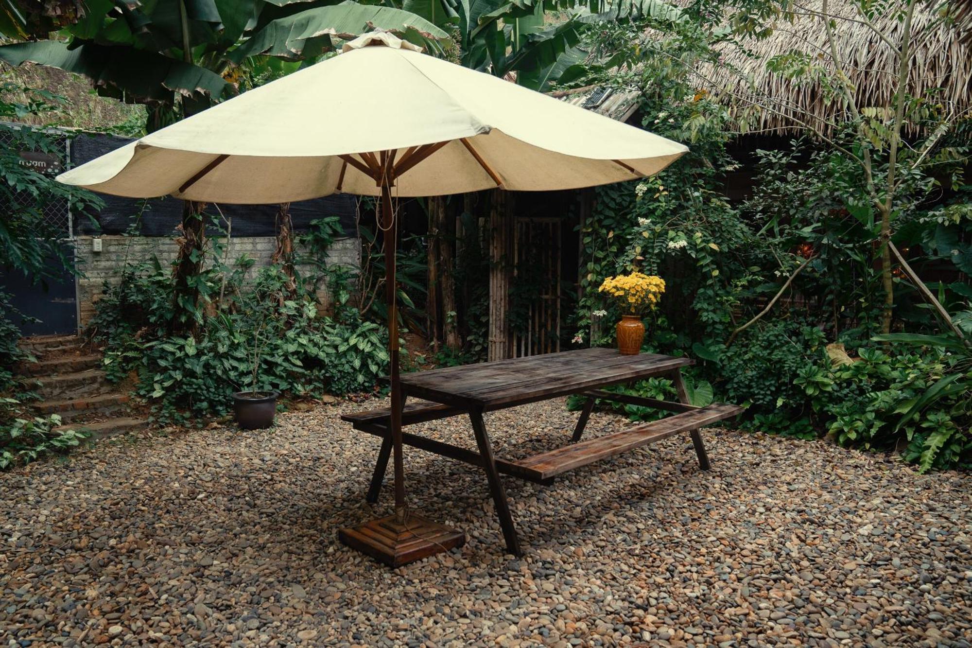 Dinh Gia Trang - Homestay & Coffee The Ruong Eksteriør billede